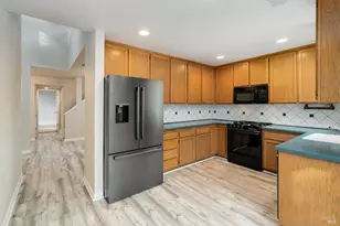 2322 Lakeview Dr, Santa Rosa, CA 95405 - Photo 7