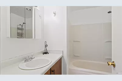 818 Falcon Drive, Vallejo, CA 94589 - Photo 15