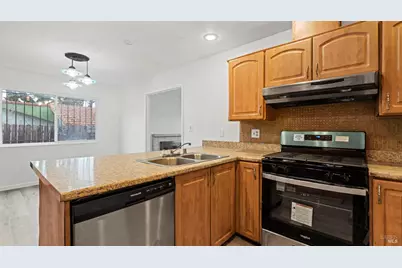 818 Falcon Drive, Vallejo, CA 94589 - Photo 9