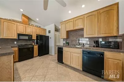 10165 Lakeshore Drive, Clearlake, CA 95422 - Photo 39