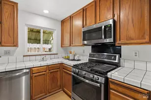 520 Raymond Dr, Benicia, CA 94510 - Photo 7