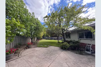 135 Fulton Place, Windsor, CA 95492 - Photo 5