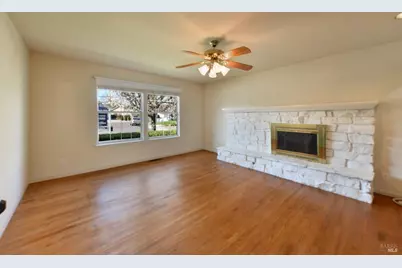 135 Fulton Place, Windsor, CA 95492 - Photo 11