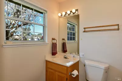 135 Fulton Place, Windsor, CA 95492 - Photo 27