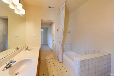 135 Fulton Place, Windsor, CA 95492 - Photo 17