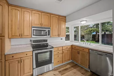 1213 Sprig Court, Fairfield, CA 94533 - Photo 9