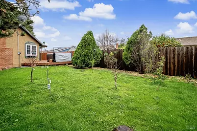 1213 Sprig Court, Fairfield, CA 94533 - Photo 13