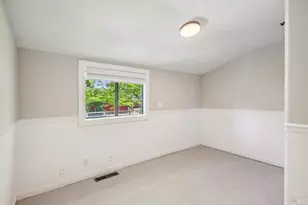 18450 Lucas Ave, Sonoma, CA 95476 - Photo 13