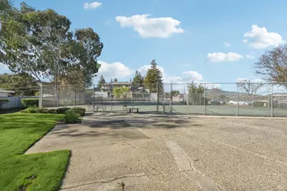 2 Lakeview Court, Novato, CA 94947 - Photo 23