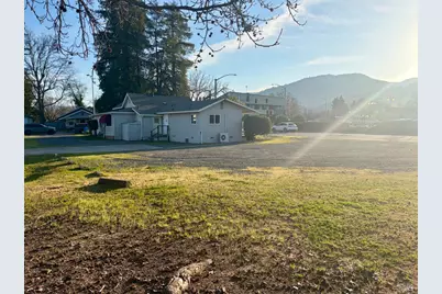 154 E Gobbi Street, Ukiah, CA 95482 - Photo 17