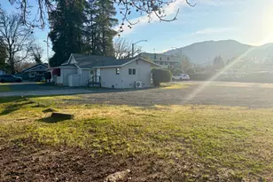 154 E Gobbi St, Ukiah, CA 95482 - Photo 17