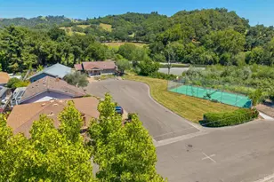 215 Hemlock Dr, Healdsburg, CA 95448 - Photo 41