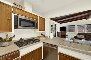 122 Isle Royale Cir, Vacaville, CA 95687 - Photo 15