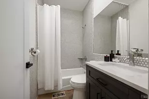 105 G St, Petaluma, CA 94952 - Photo 29