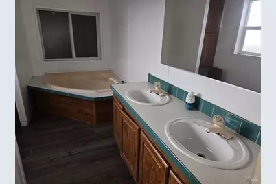 21441 Pineview Drive, Willits, CA 95490 - Photo 11