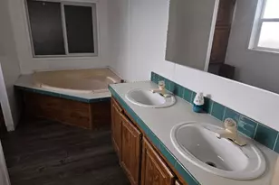 21441 Pineview Dr, Willits, CA 95490 - Photo 11