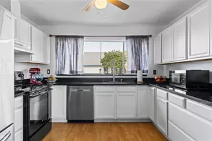 1603 Gladstone Way, Rohnert Park, CA 94928 - Photo 11