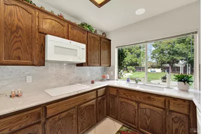325 Fieldstone Court, Vacaville, CA 95687 - Photo 17