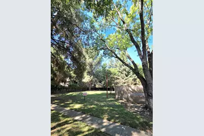 140 Del Rio Court #4, Vacaville, CA 95687 - Photo 33