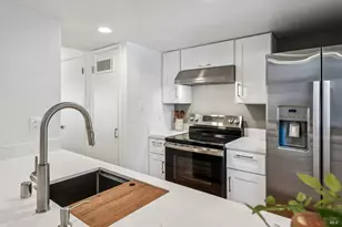 24 Roundtree Blvd, San Rafael, CA 94903 - Photo 5