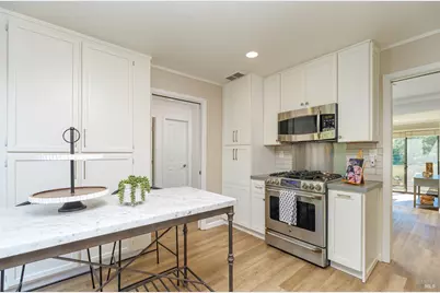 27 Mariposa Lane, Novato, CA 94947 - Photo 9