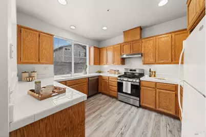 1217 Mateo Drive, Rohnert Park, CA 94928 - Photo 5