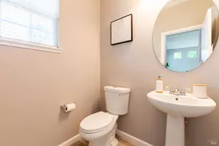 1018 Freedom Dr, Suisun City, CA 94585 - Photo 17