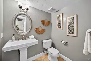 195 E B St, Benicia, CA 94510 - Photo 27