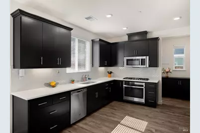 7465 Walker Way, Rohnert Park, CA 94928 - Photo 11