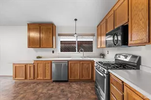 106 Cricket Ct, Windsor, CA 95492 - Photo 15