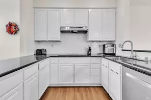 16 Arrowhead Ct, Petaluma, CA 94954 - Photo 3