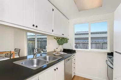 314 Capetown Court, Novato, CA 94947 - Photo 9