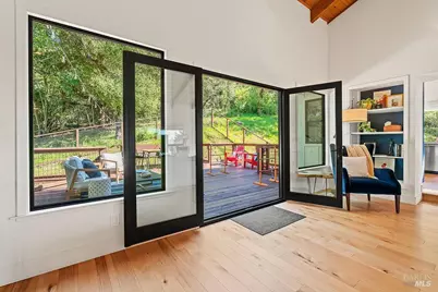 913 Valley View Drive, Healdsburg, CA 95448 - Photo 5