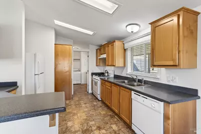 301 Robert Way, Napa, CA 94558 - Photo 5