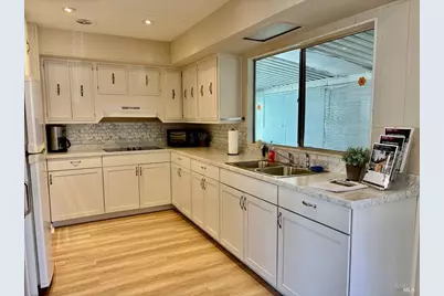 915 San Pablo Way, Novato, CA 94949 - Photo 5
