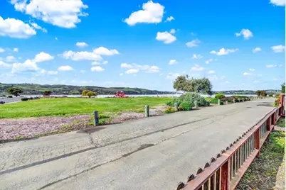 926 W K Street, Benicia, CA 94510 - Photo 77