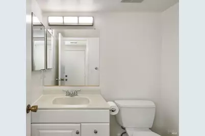 19 Manchester Court, Novato, CA 94947 - Photo 9