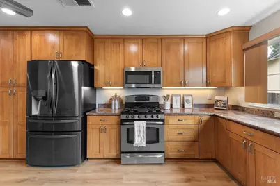 527 Natalino Court, Santa Rosa, CA 95401 - Photo 9