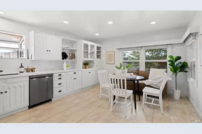 6 Sherwood Place, Novato, CA 94945 - Photo 9