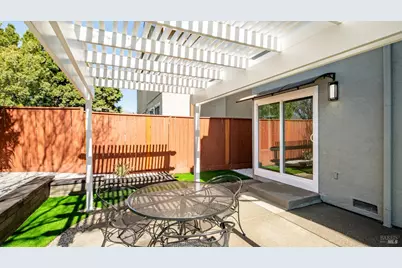 338 Ridgecrest Circle, Suisun City, CA 94585 - Photo 45