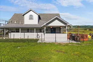 166 Davis Ln, Penngrove, CA 94951 - Photo 5