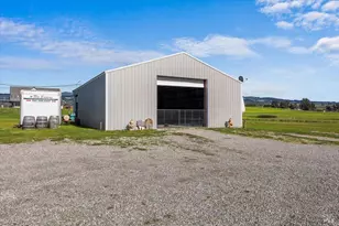 166 Davis Ln, Penngrove, CA 94951 - Photo 57