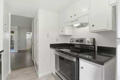 67 Roundtree Boulevard, San Rafael, CA 94903 - Photo 5