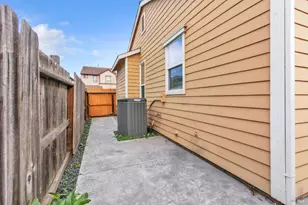 927 Freedom Dr, Suisun City, CA 94585 - Photo 29