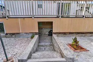 4778 E Hilltop Dr, El Sobrante, CA 94803 - Photo 25