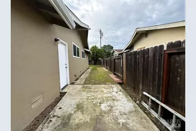 2119 Tipton Way, Fairfield, CA 94533 - Photo 3