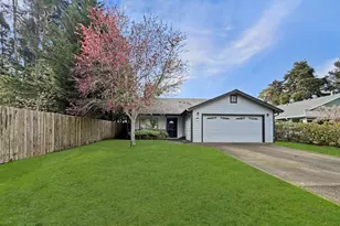 227 Hocker Ln, Fort Bragg, CA 95437 - Photo 3