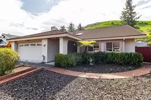 832 Rose Dr, Benicia, CA 94510 - Photo 11