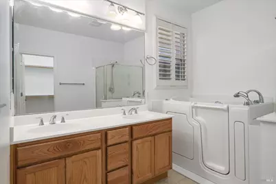 1073 Villaggio Circle, Vacaville, CA 95688 - Photo 13