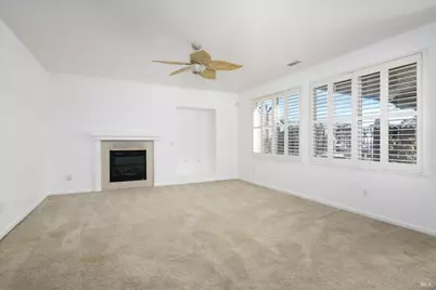 1073 Villaggio Circle, Vacaville, CA 95688 - Photo 9